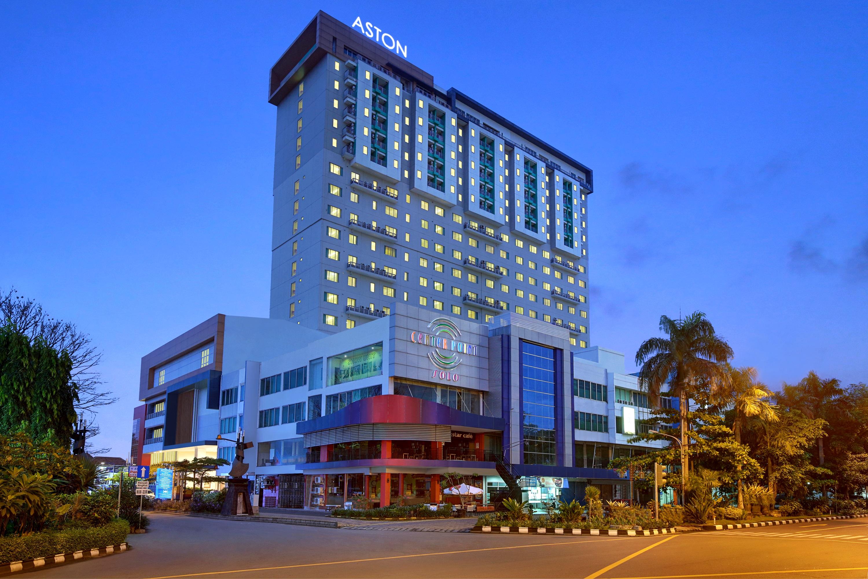 Aston Solo Hotel Exteriör bild